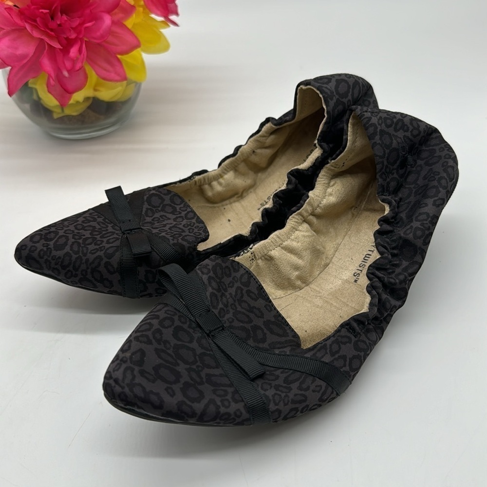 Butterfly Twists Black Gray Pointy Ballet Flats with Bow EU Size 41 BFL5989